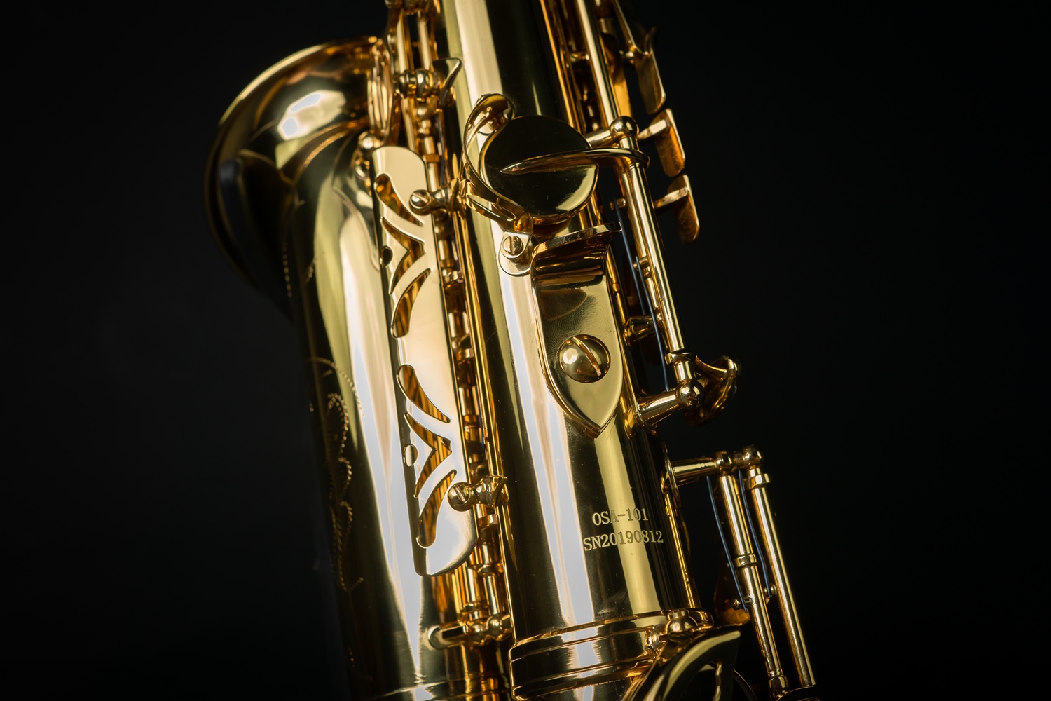 Overtone Alto Saxophone รุ่น  gold lacquer OSA-101